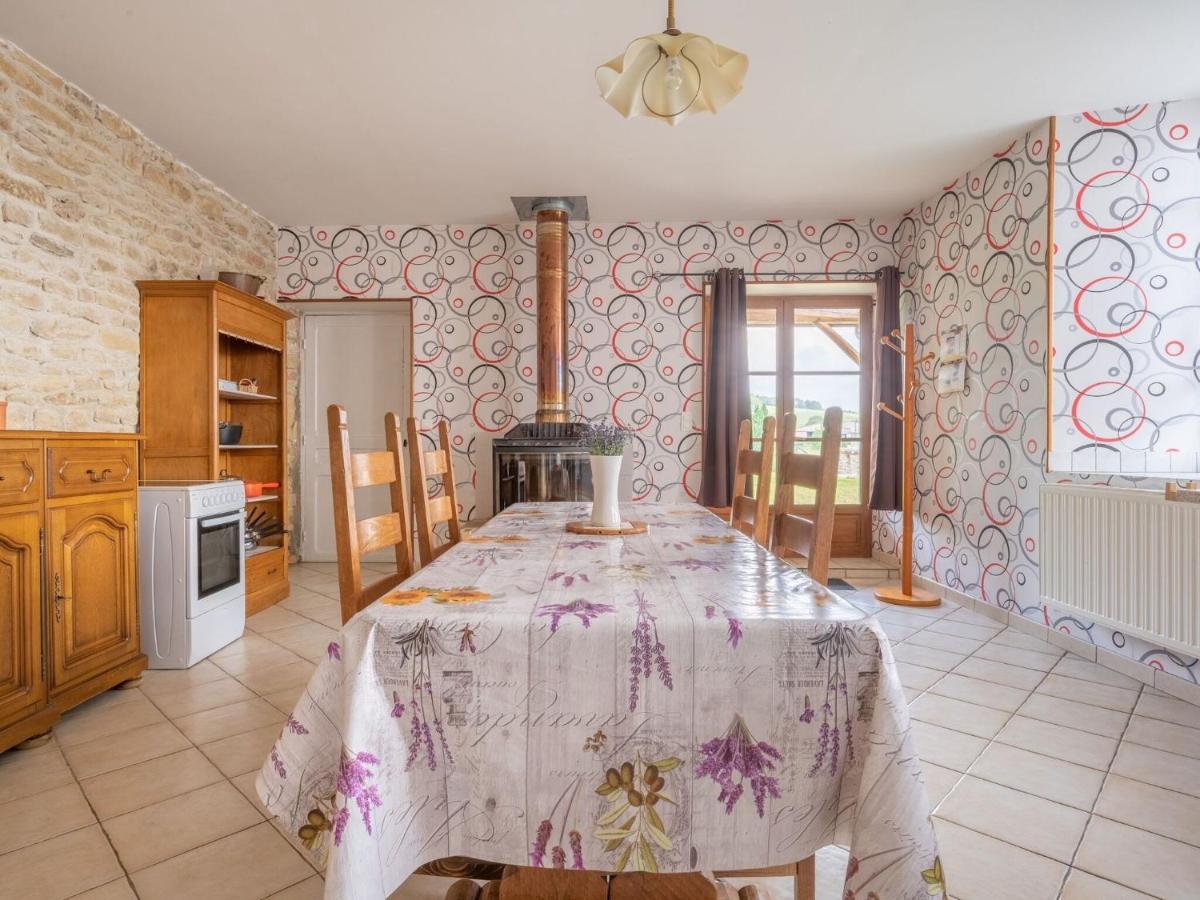 Vintage Holiday Home With Private Garden Nouart Kamer foto